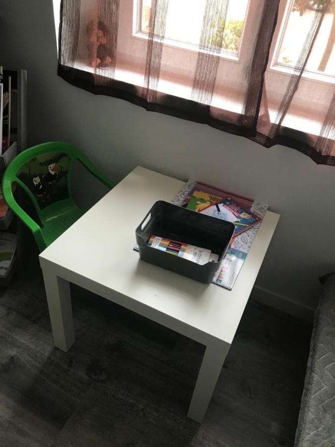 Maison Romi Aeroport Tille 2 A 4 Personnes Luaran gambar